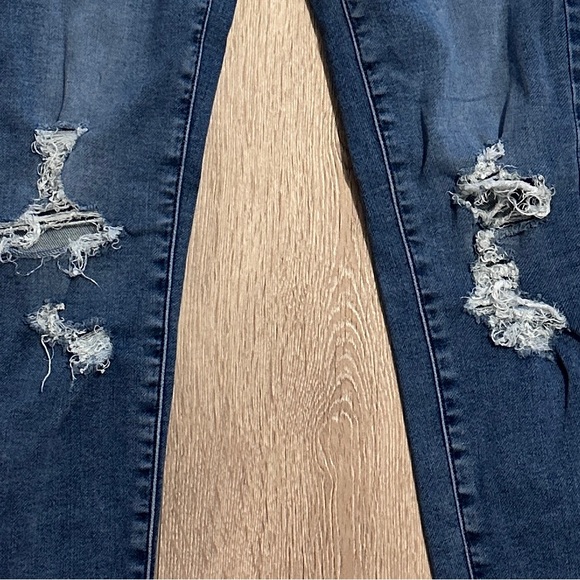 American Eagle Next Level Stretch Skinny Jeans Distressed 4 - Picture 3 of 6